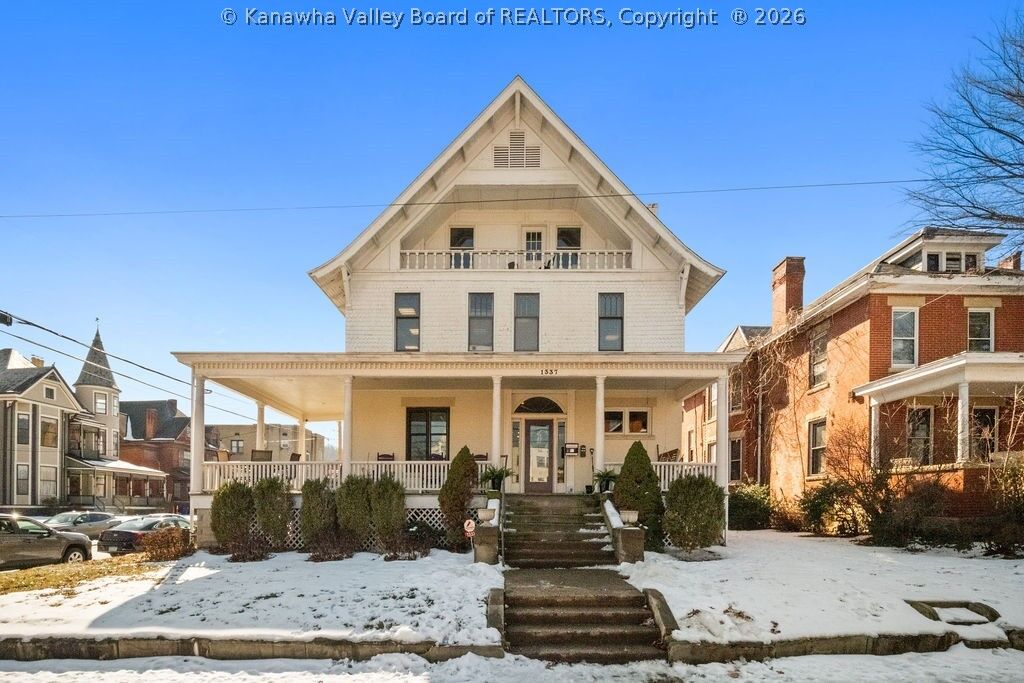 Property Photo:  1337 Virginia Street E  WV 25301 