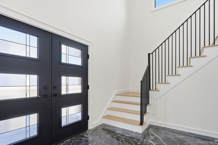 Property Photo:  31 Gedney Way  NY 10605 