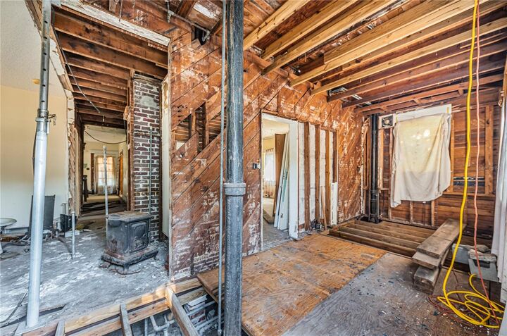 Property Photo: 138 10th Avenue NE FL 33701