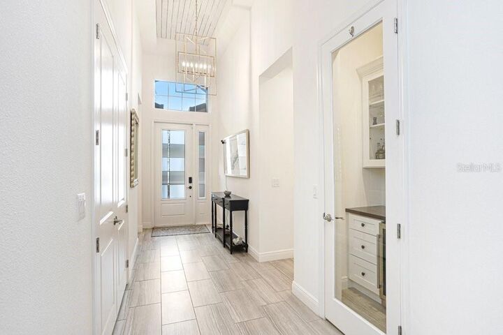 Property Photo:  2436 Oakwood Preserve Drive  FL 33543 