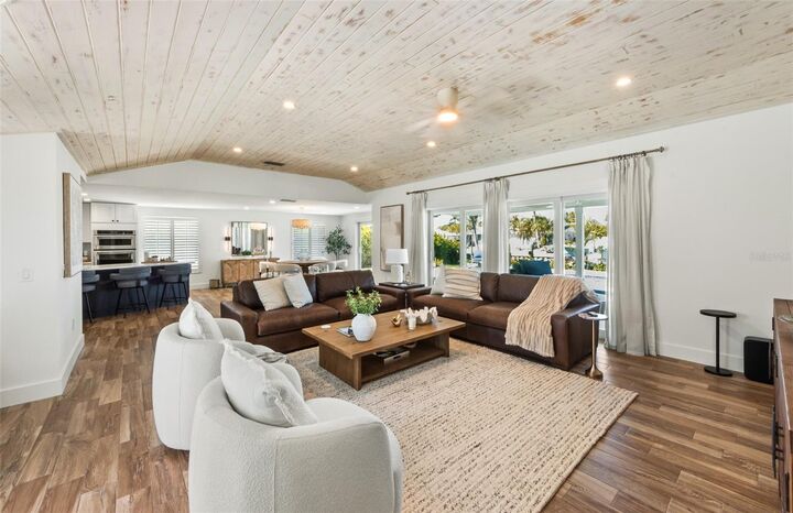 Property Photo: 625 Dundee Lane FL 34217