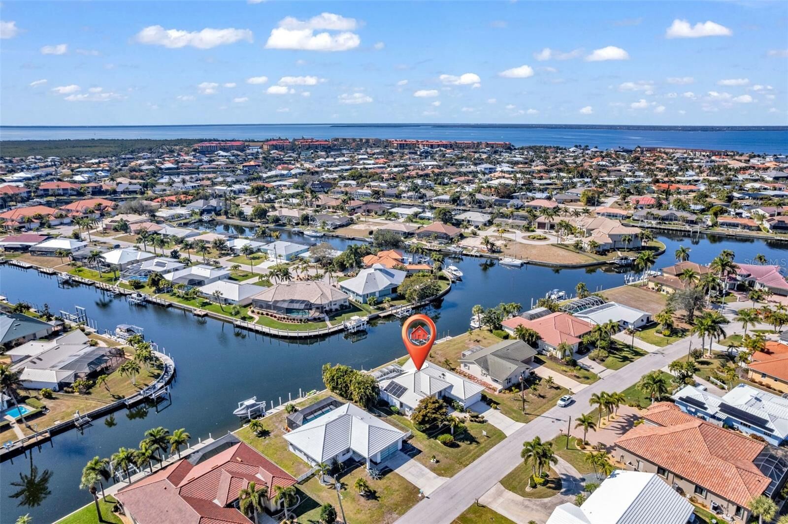 Property Photo: 155 Crescent Drive FL 33950