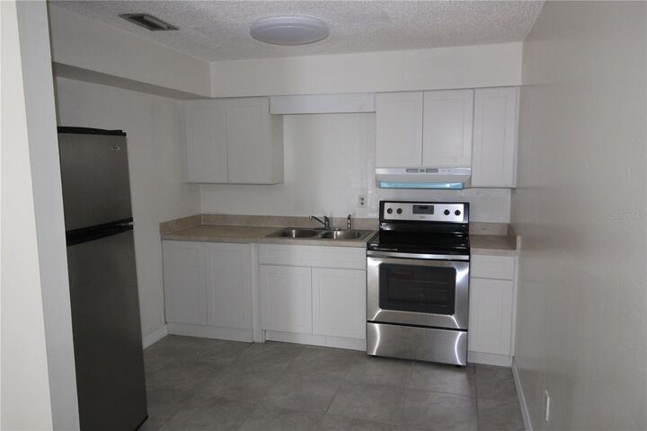 Property Photo:  920 Columbia Avenue  FL 33853 