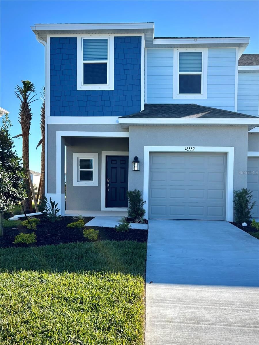 Property Photo: 16532 Gergamo Place FL 34211