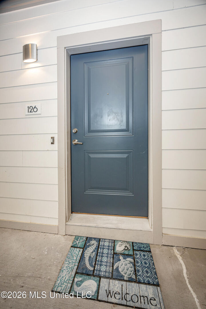 Property Photo:  2501 Bienville Boulevard  MS 39564 