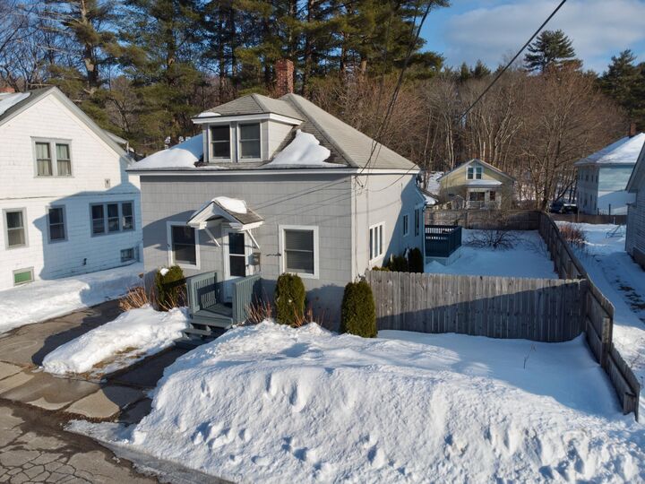 Property Photo:  27 Weeman Street  ME 04083 