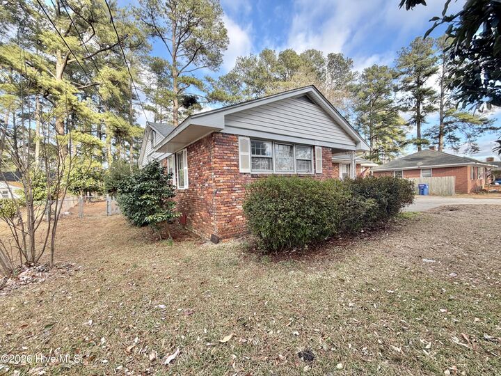 Property Photo:  2205 Carey Road  NC 28504 