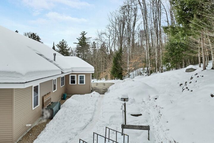 Property Photo:  50 Banjo Drive  NH 03285 