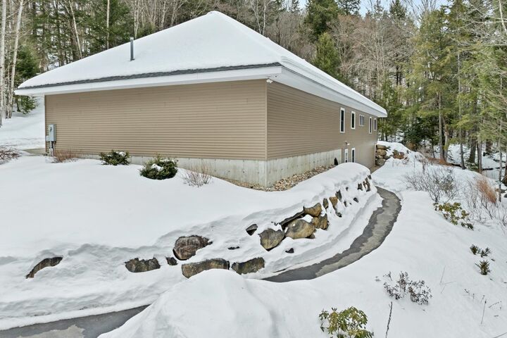 Property Photo: 50 Banjo Drive NH 03285