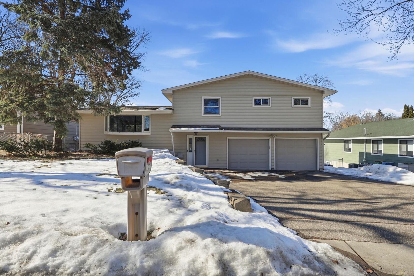 Property Photo:  2135 Cedar Lane  MN 55364 