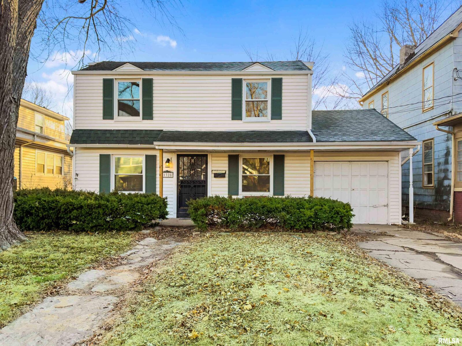 Property Photo:  1328 N Broadway Street  IL 61606 