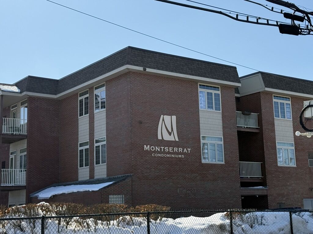 Property Photo:  40 Heather St 204  MA 01915 