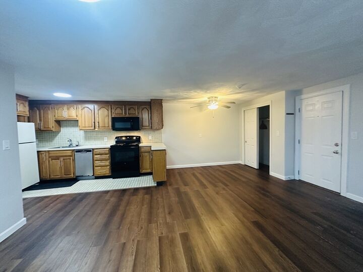 Property Photo:  222 School St 4  MA 02081 