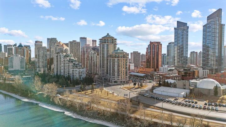 Property Photo:  1121 6 Avenue SW 904  AB T2P 5J4 