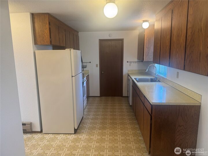 Property Photo: 11752 Burke Avenue N WA 98133