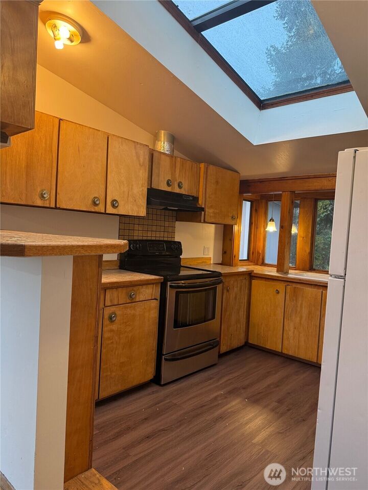 Property Photo:  3717  Lincoln Way A  WA 98087 