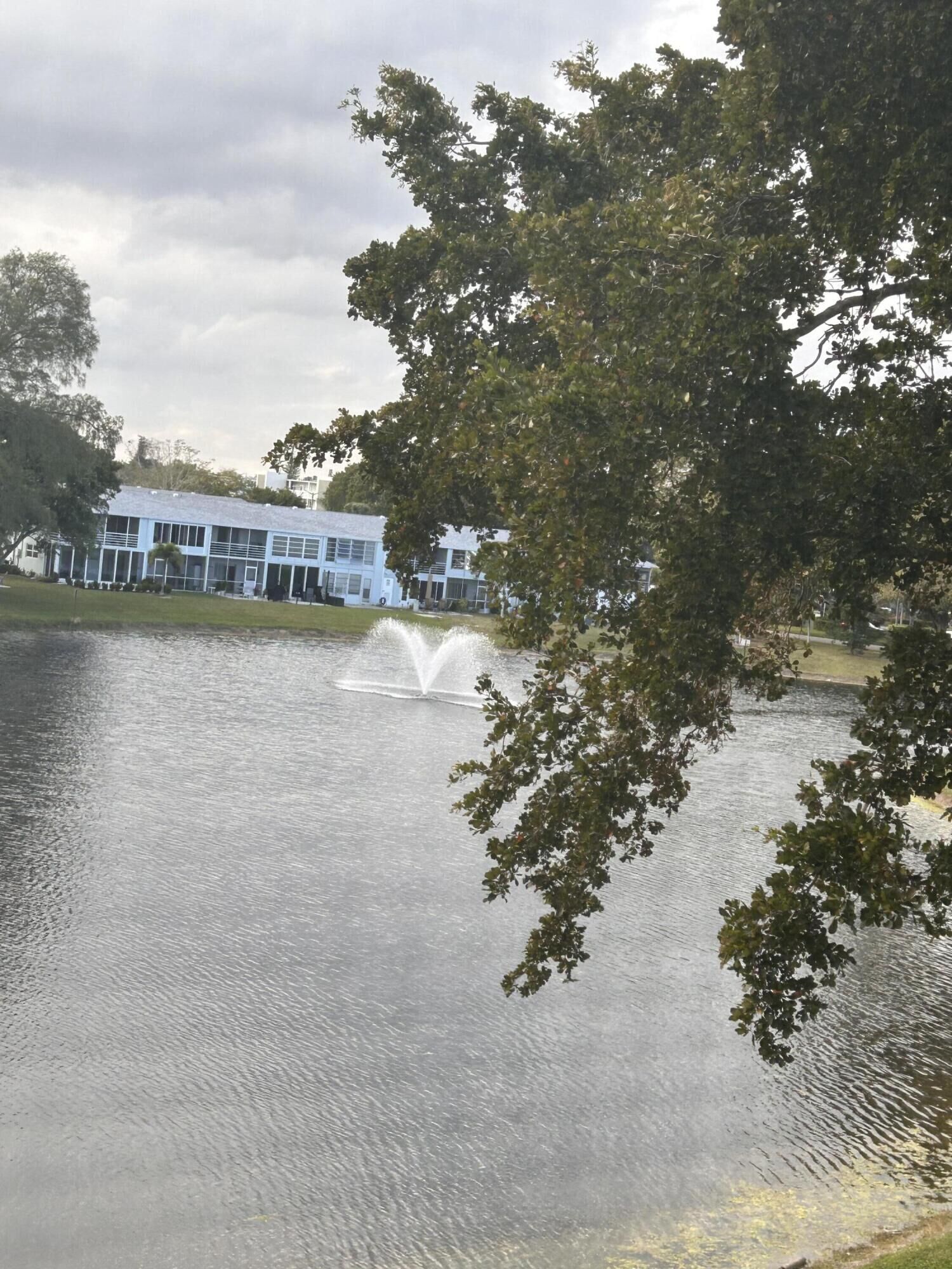 Property Photo:  3017 N Farnham Street N 3047  FL 33442 