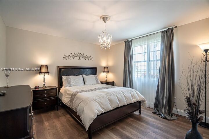 Property Photo:  1245 SW 46th Avenue 1215  FL 33069 