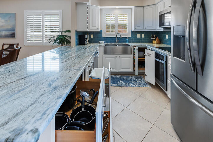 Property Photo:  2950 SE Ocean Boulevard 109-304  FL 34996 