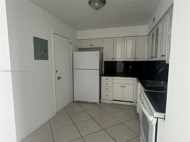 Property Photo:  6770 Indian Creek Dr Ph-D  FL 33141 