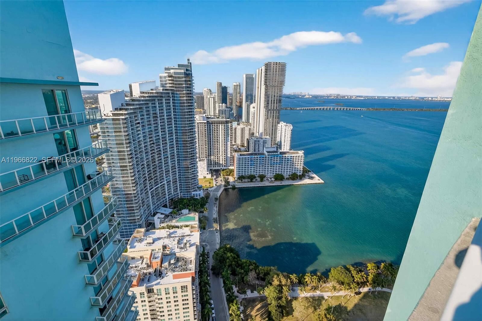Property Photo:  1900 N Bayshore Dr 4508  FL 33132 