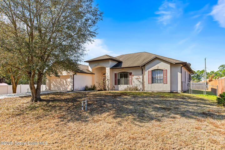 Property Photo:  2792 Palisades Drive SE  FL 32909 