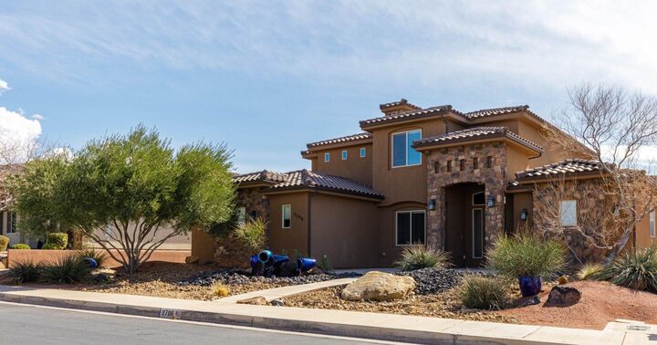 Property Photo: 2706 E 3800 S UT 84790