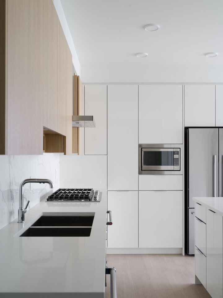 7683 Park Crescent 1904 — photo 1