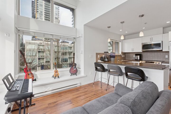 Photo de la propriété: 5000 Imperial Street 301 BC V5J 1C8