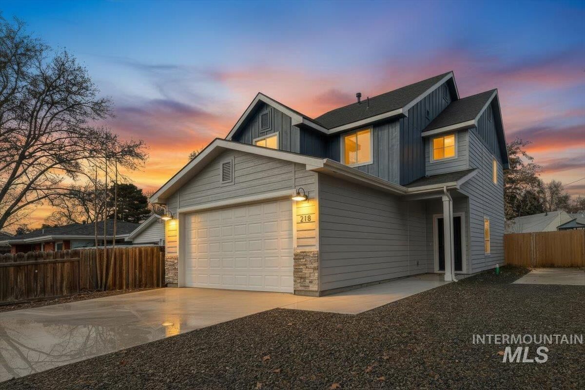 Property Photo:  218 W Roosevelt Ave  ID 83686 