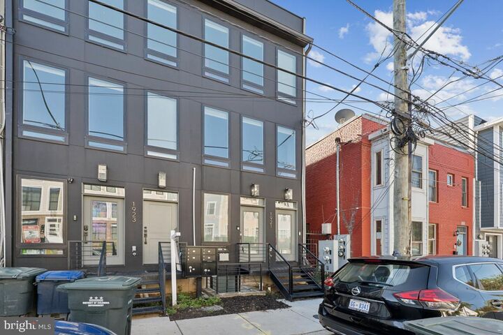 Property Photo:  1921 Capitol Avenue NE 1  DC 20002 