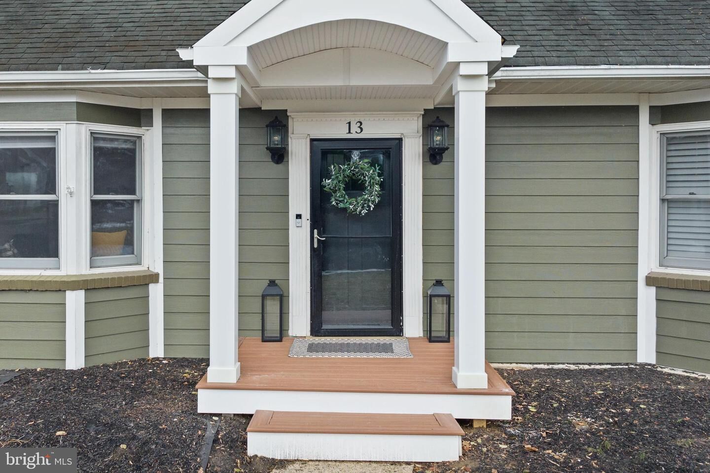 Property Photo:  13 New Street  NJ 08515 