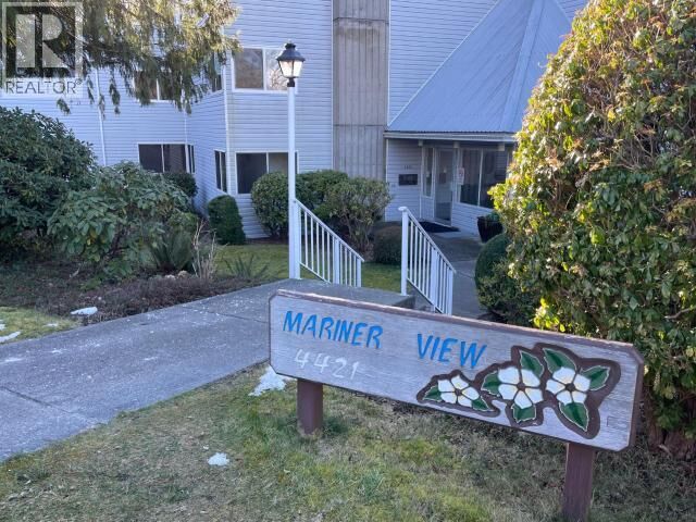 Property Photo: 101-4421 Ontario Ave BC V8A 5B6
