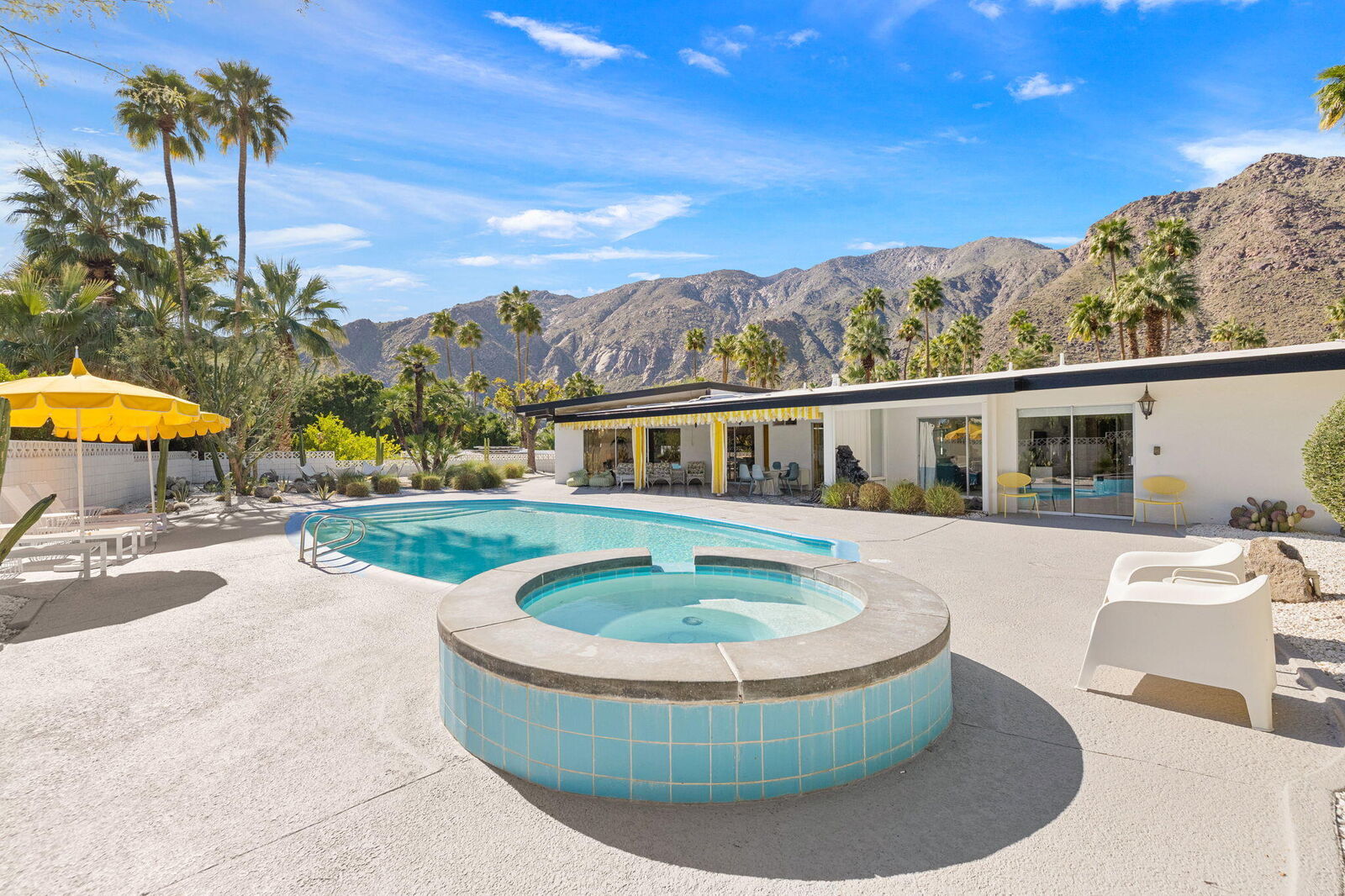Property Photo:  1326 N Rose Avenue  CA 92262 