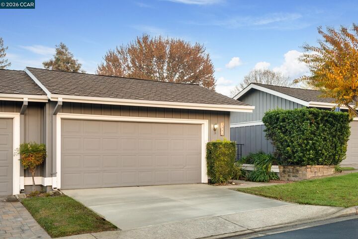 Property Photo: 1942 Rancho Verde Circle E CA 94526