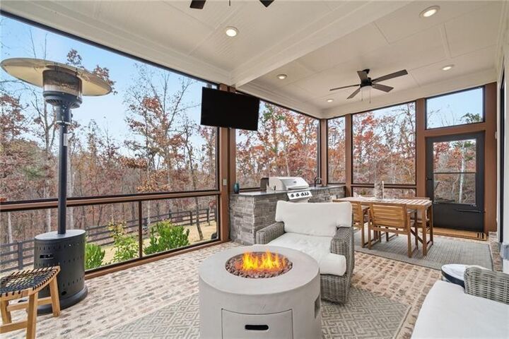 Property Photo: 115 Brighton Road GA 30107