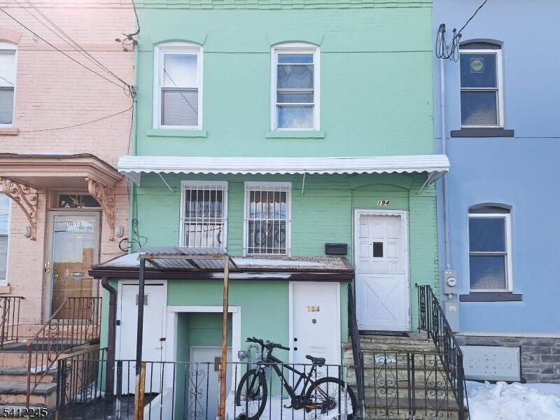Property Photo:  194 Astor St  NJ 07114 