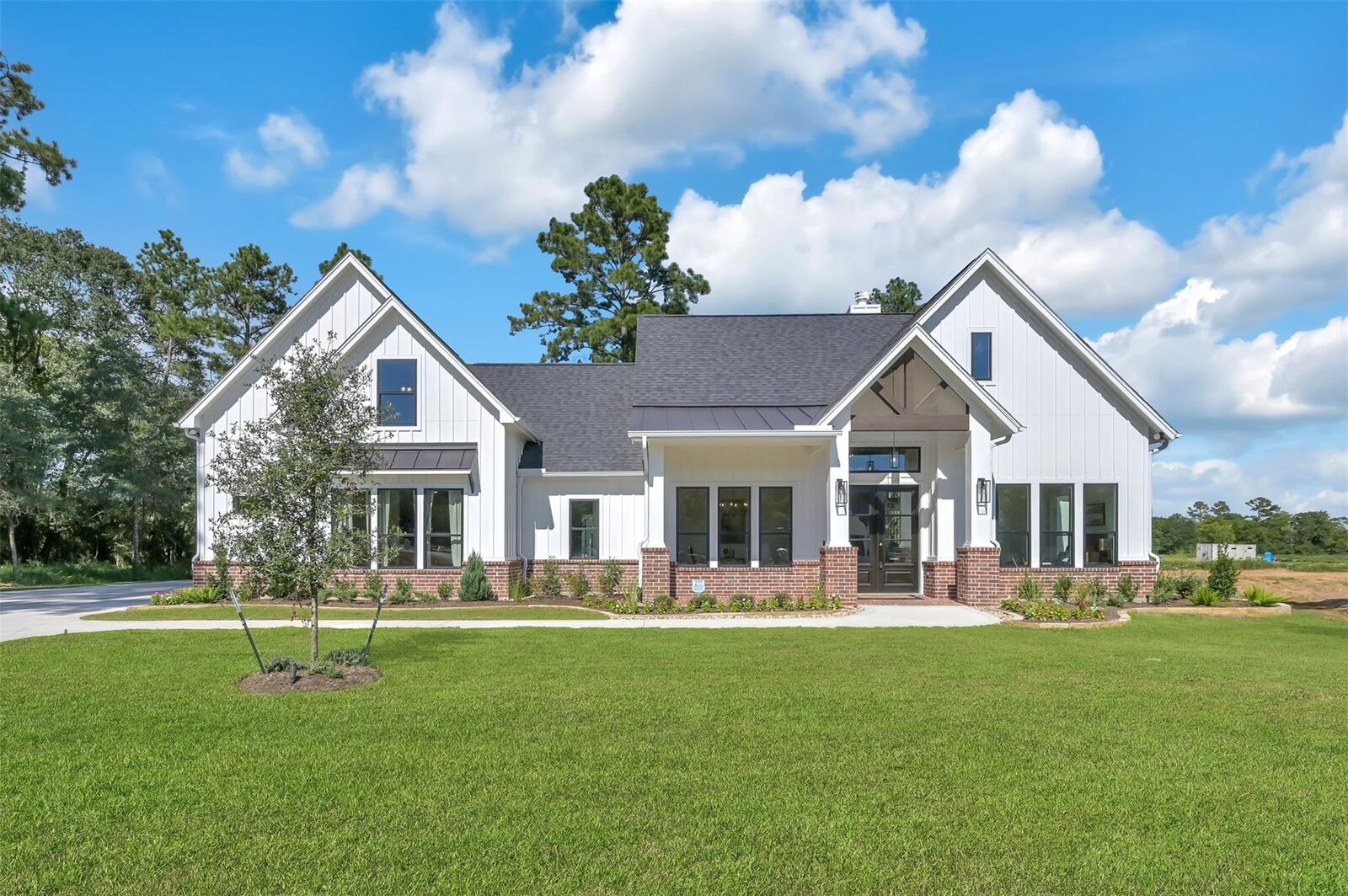 Property Photo: 8557 Butler Ranch Court TX 77363