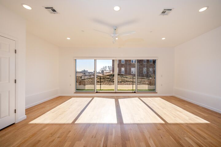 Property Photo:  936 Pavonia Ave Unit 3-A  NJ 07306 