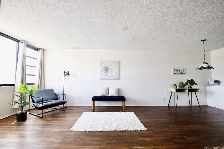 Property Photo:  750 Kaheka Street 404  HI 96814 