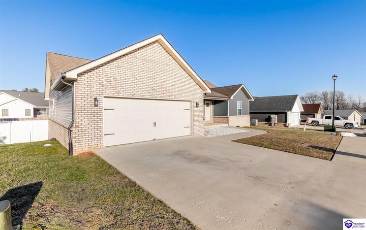 Property Photo: 307 Valhalla Trace KY 40175