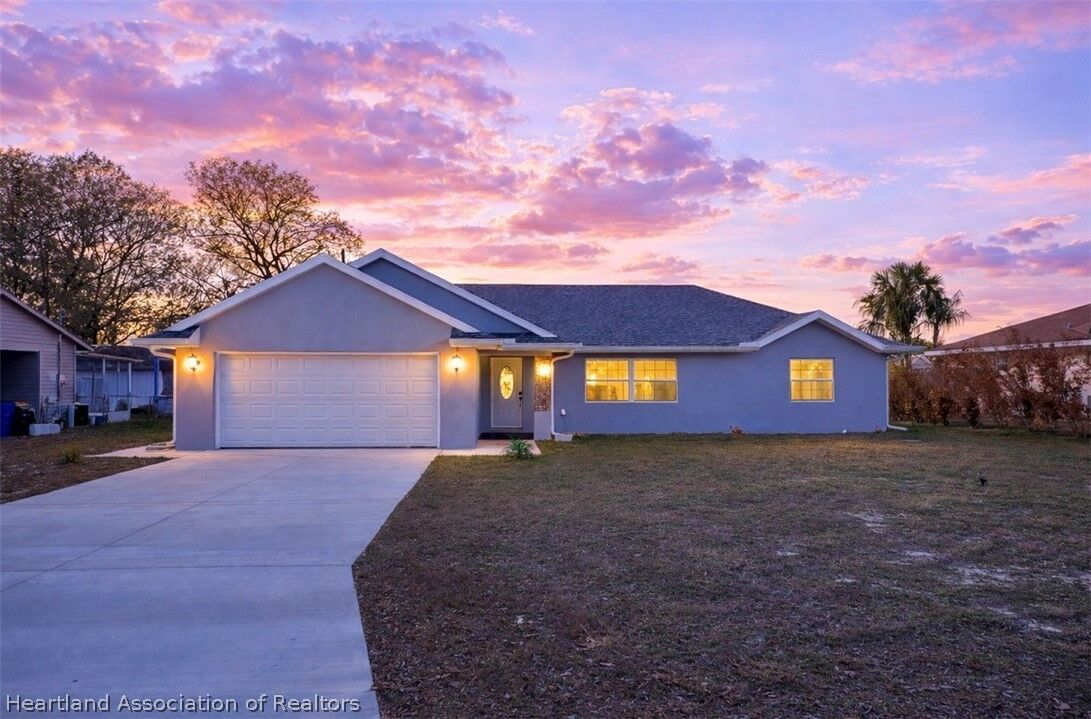 Property Photo: 3225 Mildred Street FL 33875