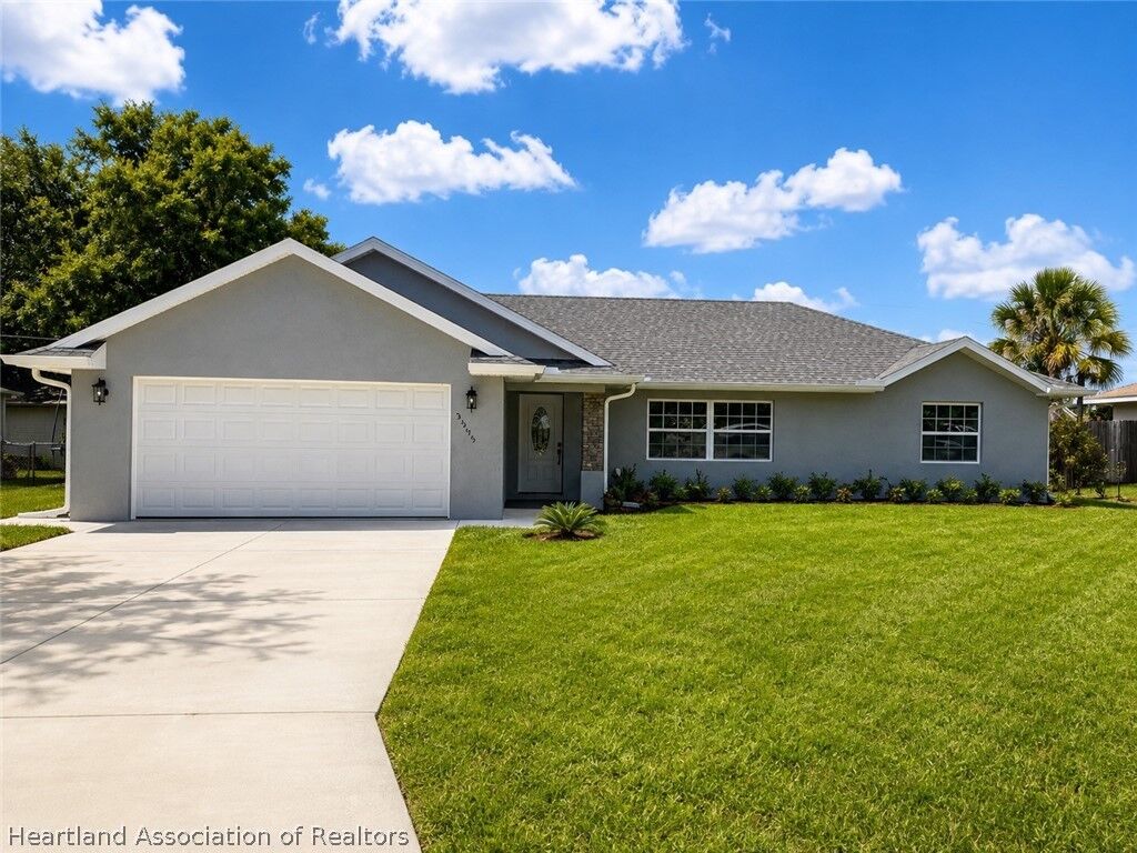 Property Photo: 3225 Mildred Street FL 33875