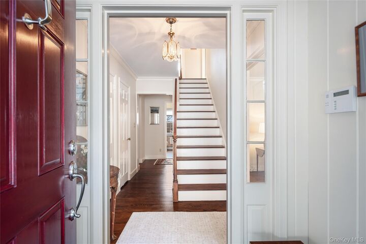 Property Photo:  18 Hayrake Lane  NY 10514 