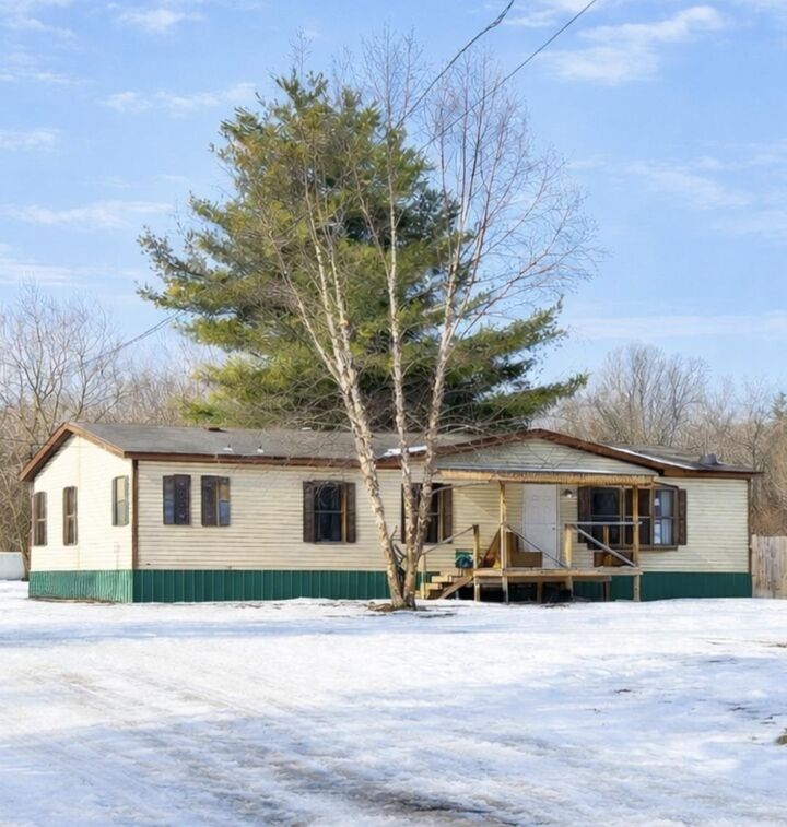Property Photo:  6807 N Neiner  MI 48612 