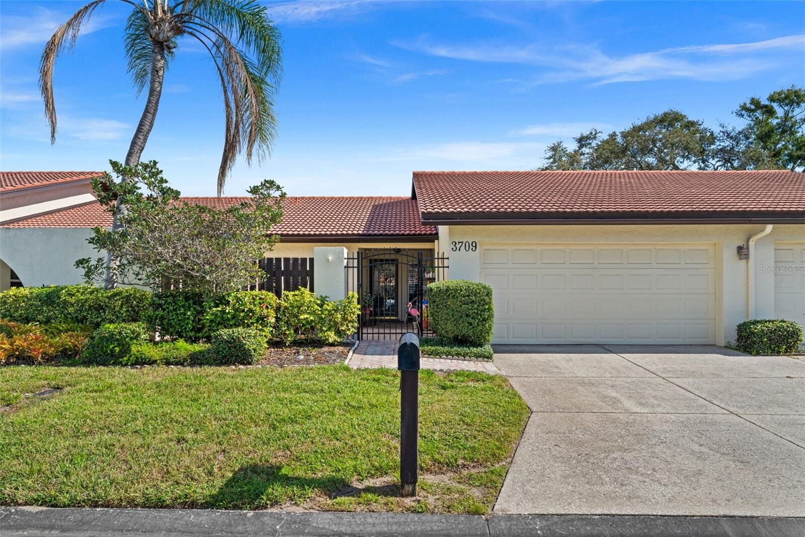 Property Photo: 3709 Miguel Way 8602 FL 34232