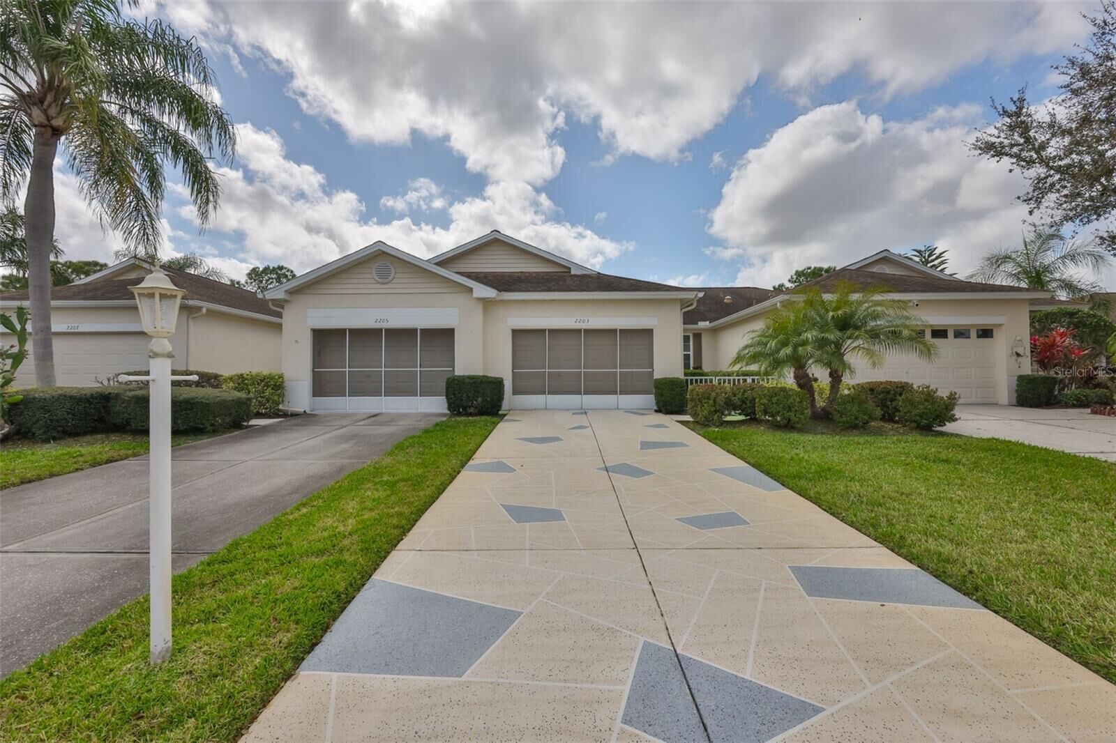 Property Photo: 2203 Nantucket Drive 47 FL 33573