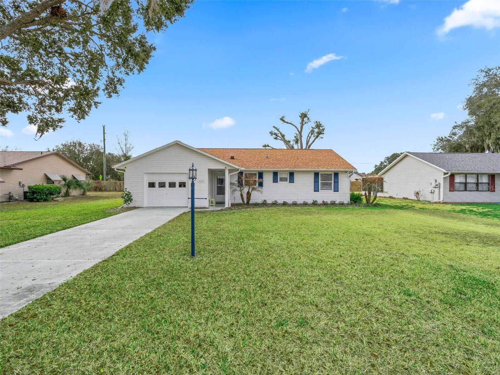Property Photo:  1605 Selkirk Drive  FL 34788 