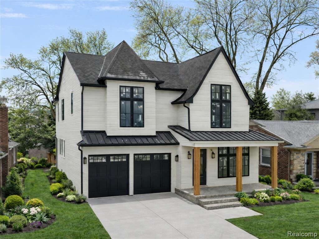 Property Photo:  2694 Dorchester Road  MI 48009 5989 