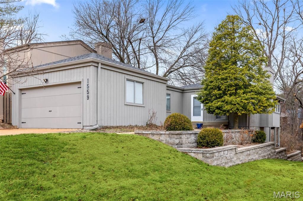 Property Photo:  1559 Beacon Woods Court  MO 63021 